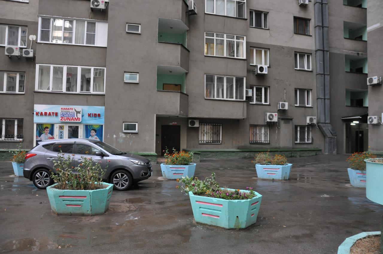Art Hostel Алма Ата Екстериор снимка