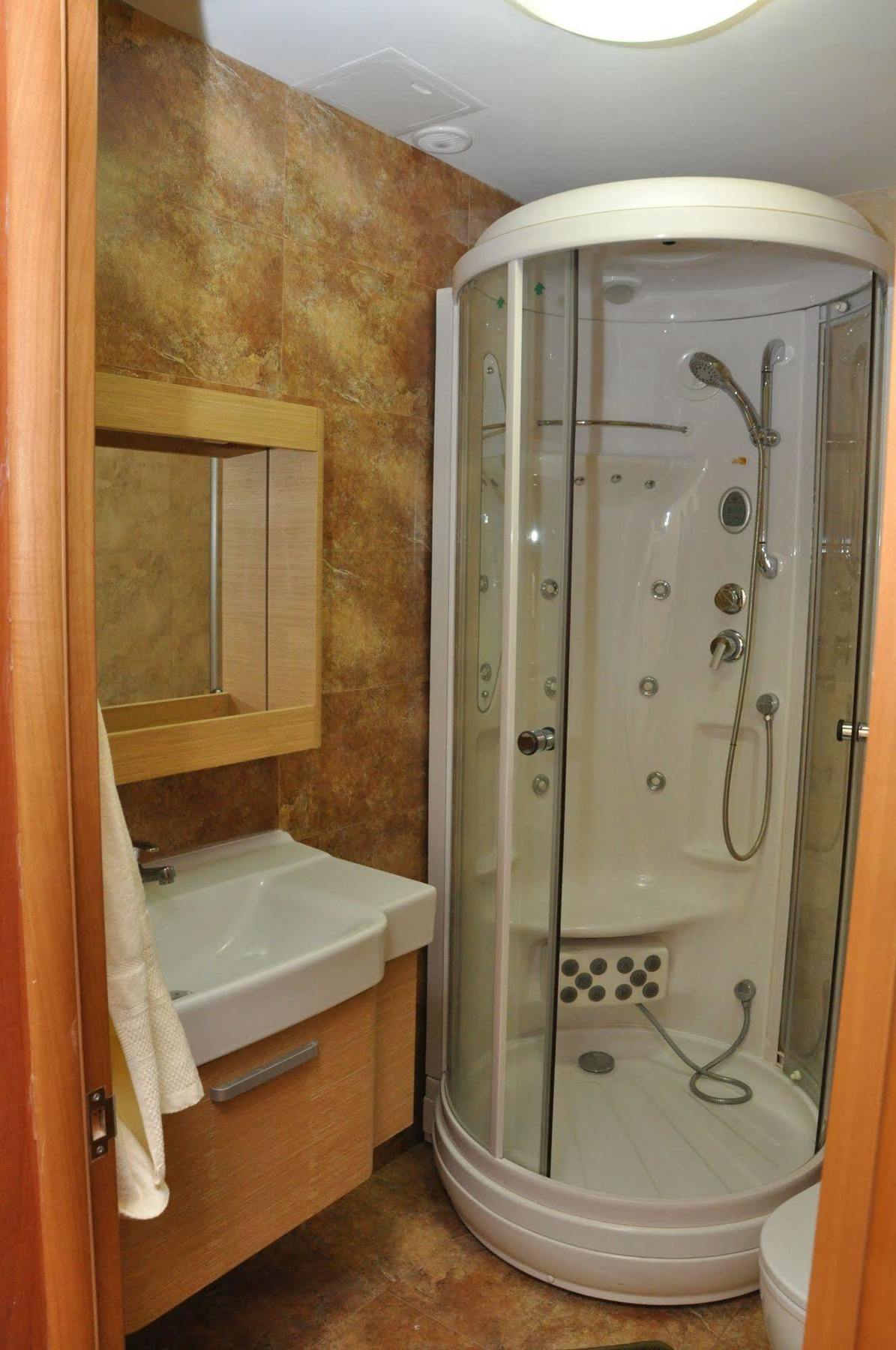 Art Hostel Алма Ата Екстериор снимка